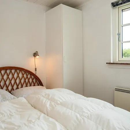 Luxury Seaside Retreat - By Traum Dom wakacyjny