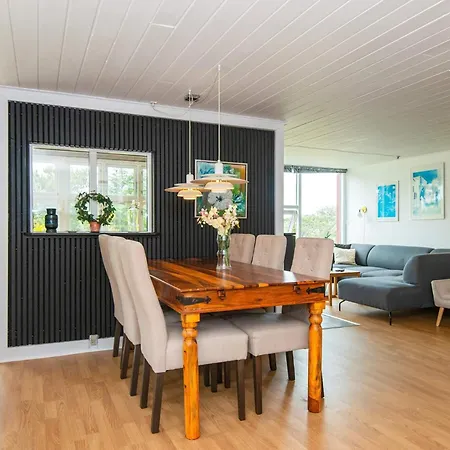 Luxury Seaside Retreat - By Traum Dom wakacyjny *