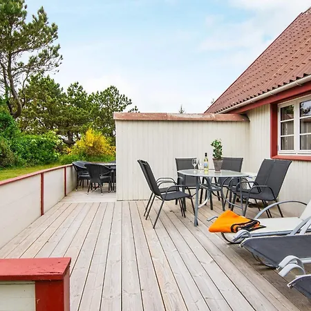 Luxury Seaside Retreat - By Traum Dom wakacyjny